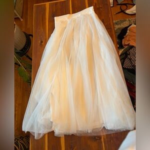 NWT Selfie Leslie white organza skirt
